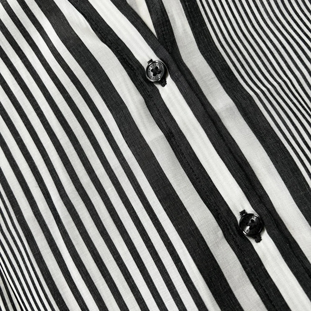Express Size S Black White Stripe Sleeveless Button Down Blouse Collared Top New - Picture 4 of 4